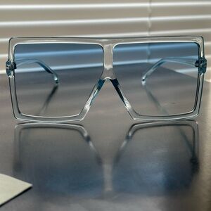 Stylish Blue Square Sunglasses🩵